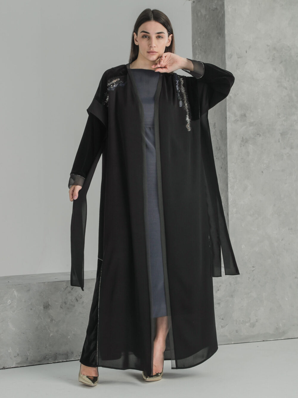 Black sui abaya