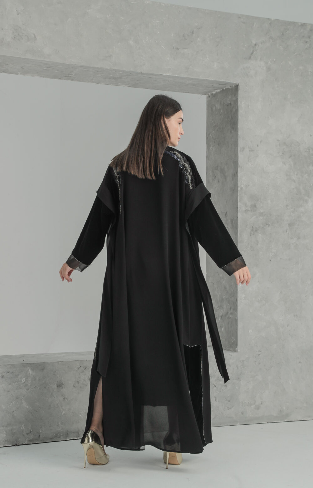 Black sui abaya