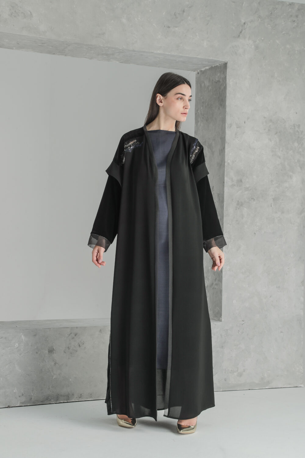 black sui abaya