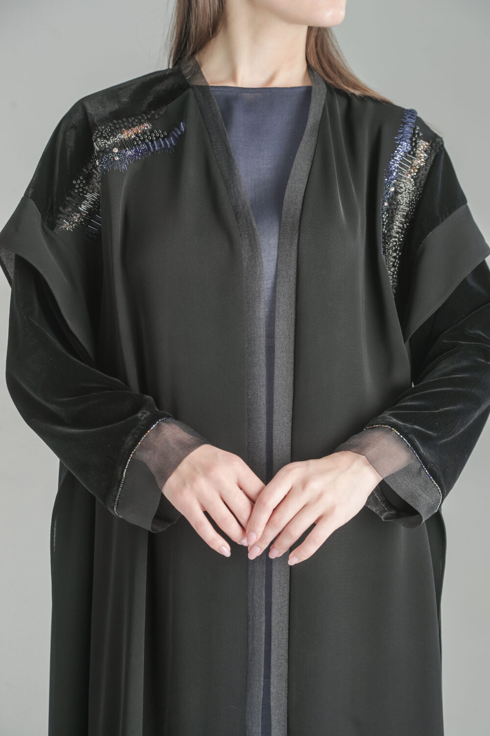 black sui abaya
